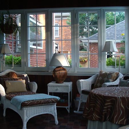 Robinsong Bed and Breakfast Thorold Esterno foto