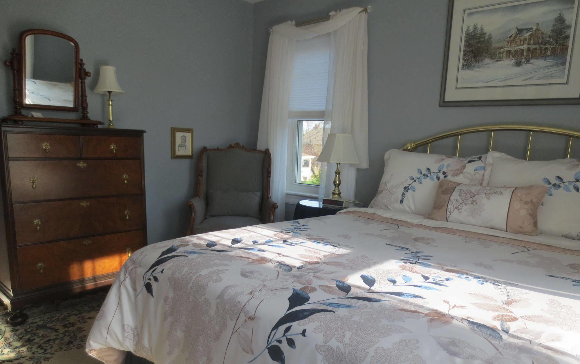 Robinsong Bed and Breakfast Thorold Esterno foto
