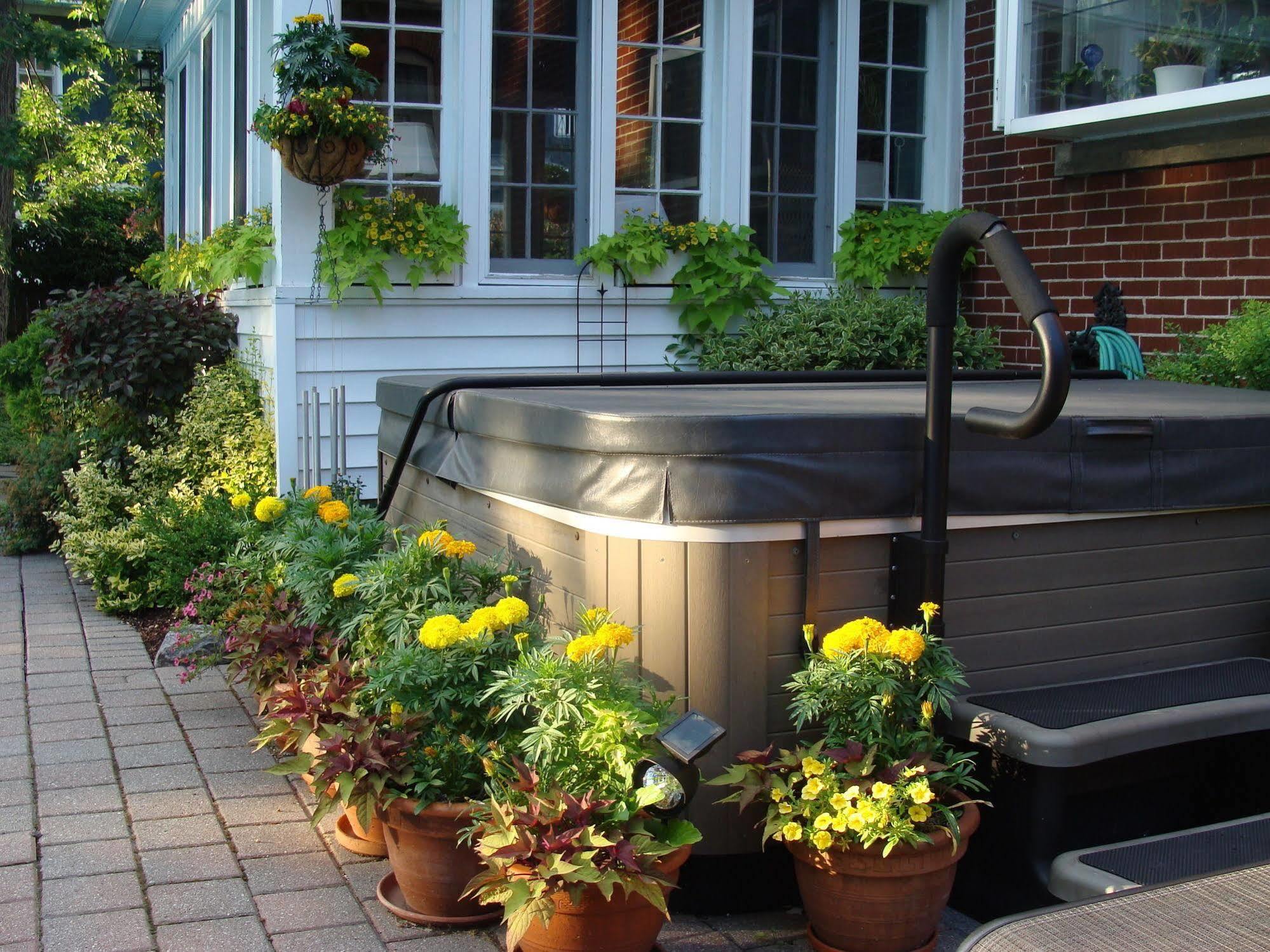 Robinsong Bed and Breakfast Thorold Esterno foto