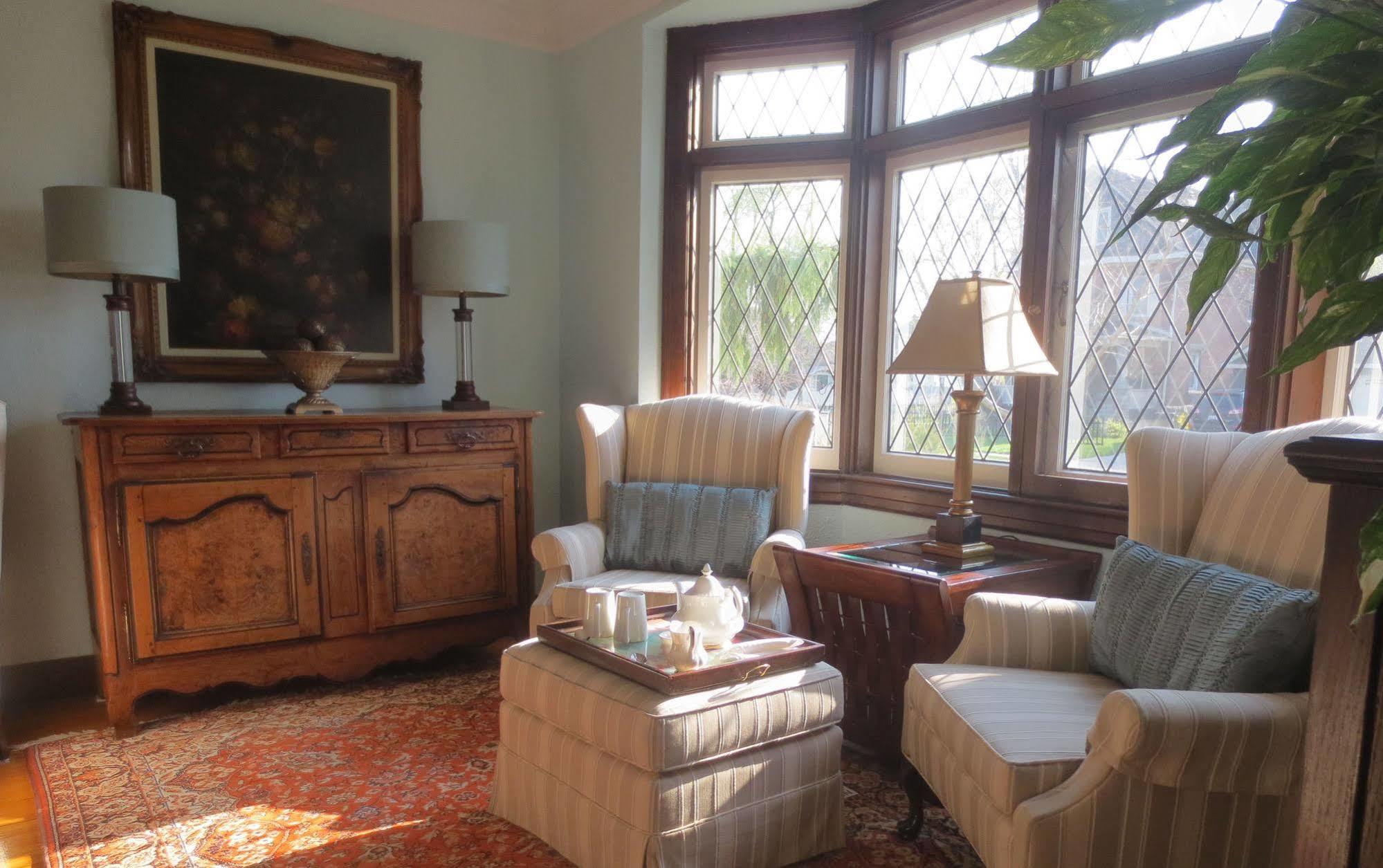 Robinsong Bed and Breakfast Thorold Esterno foto